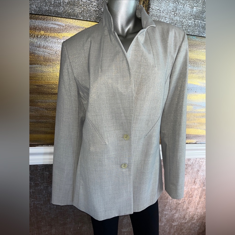 Nordstrom’s Garfield & Marks Light Tan And Metall… - image 5